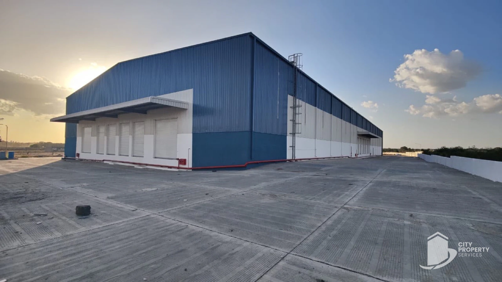 Warehouse in Jetalpur, Ahmedabad — exterior view