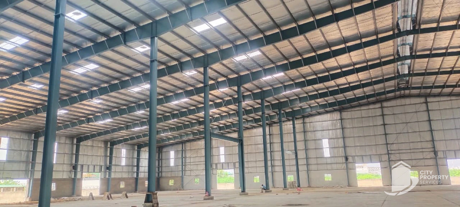 Warehouse in Kamod, Ahmedabad — interior view