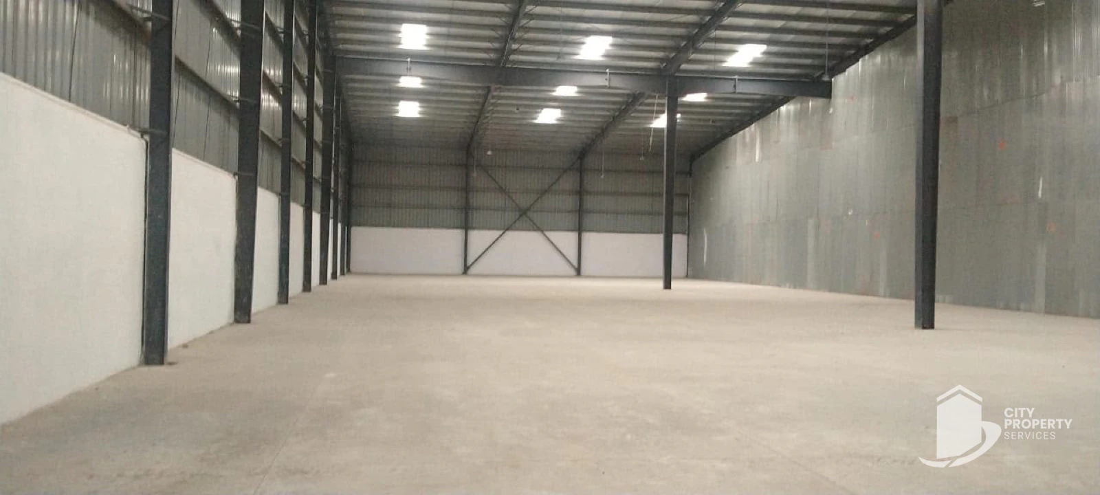 Warehouse in Aslali, Ahmedabad — interior view