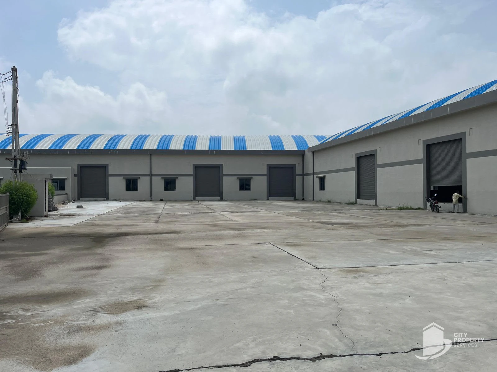 Warehouse in Aslali, Ahmedabad, exterior view | City Property Services
