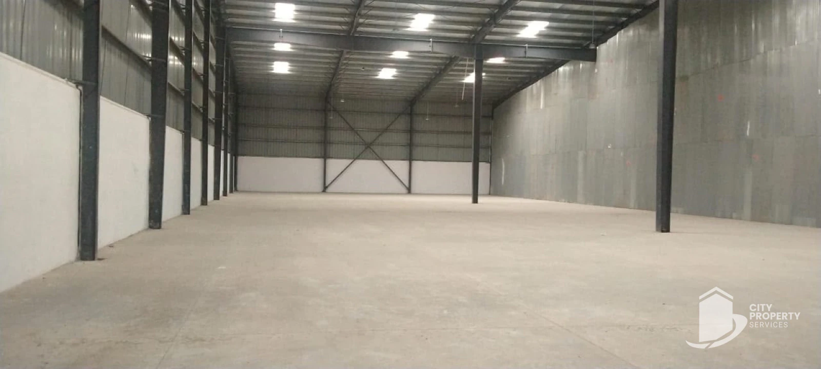 Warehouse in Kanera, Ahmedabad, interior view | City Property Services