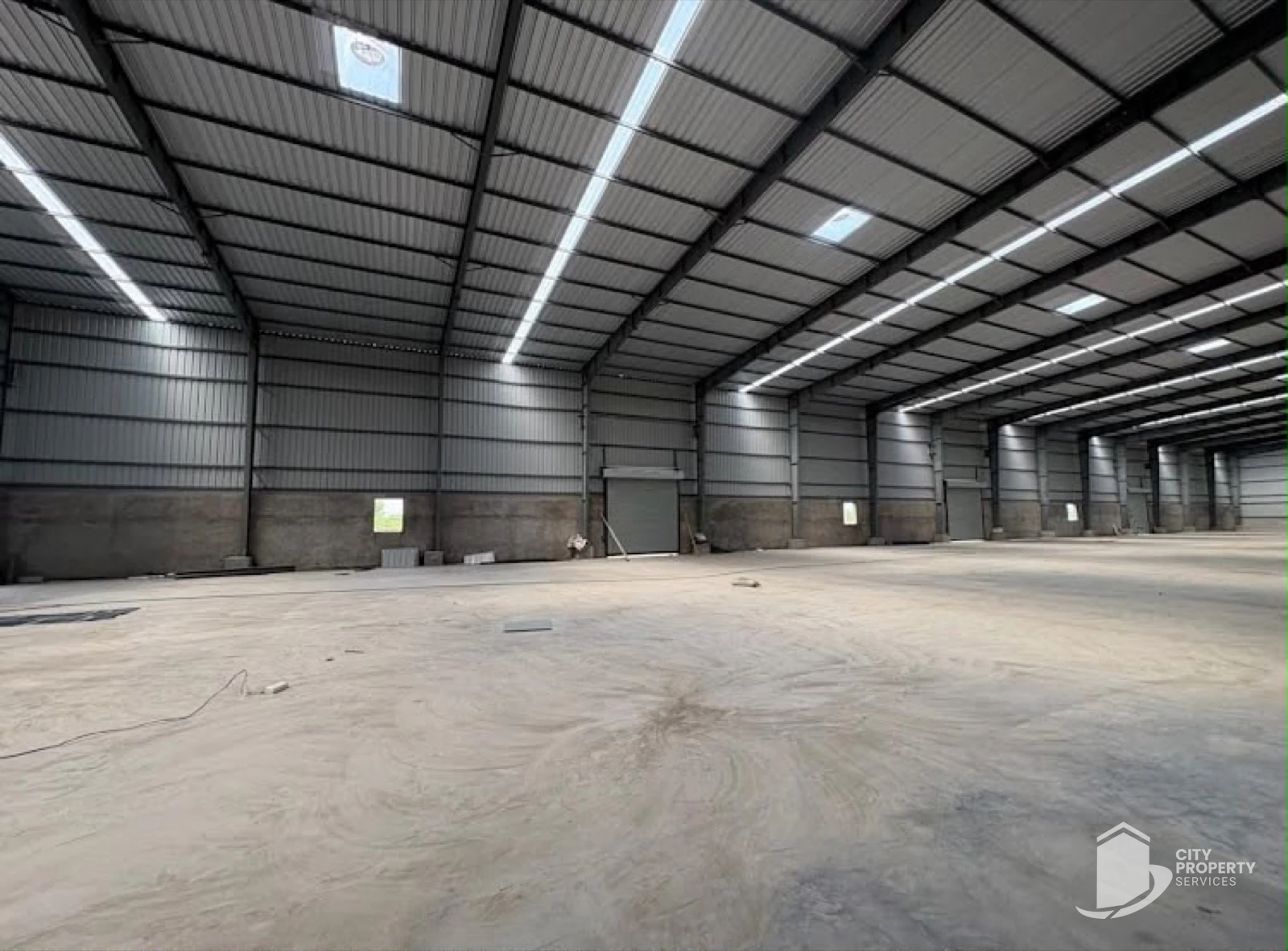 Warehouse in Kanera, Ahmedabad, interior view | City Property Services