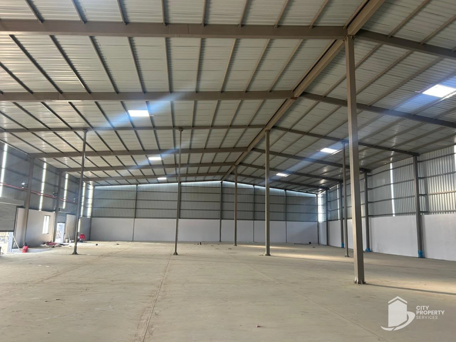 Warehouse in Vadala, Ahmedabad, interior view | City Property Services