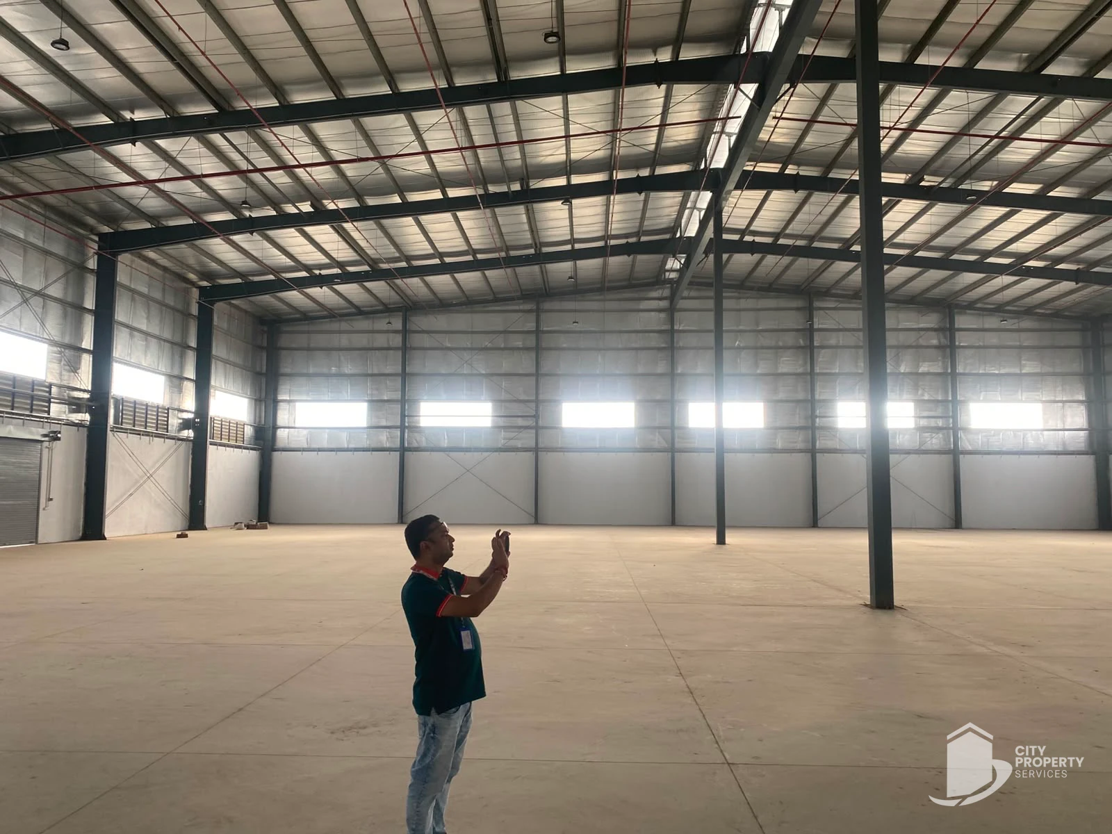 Warehouse in Vavdi, Ahmedabad, interior view | City Property Services