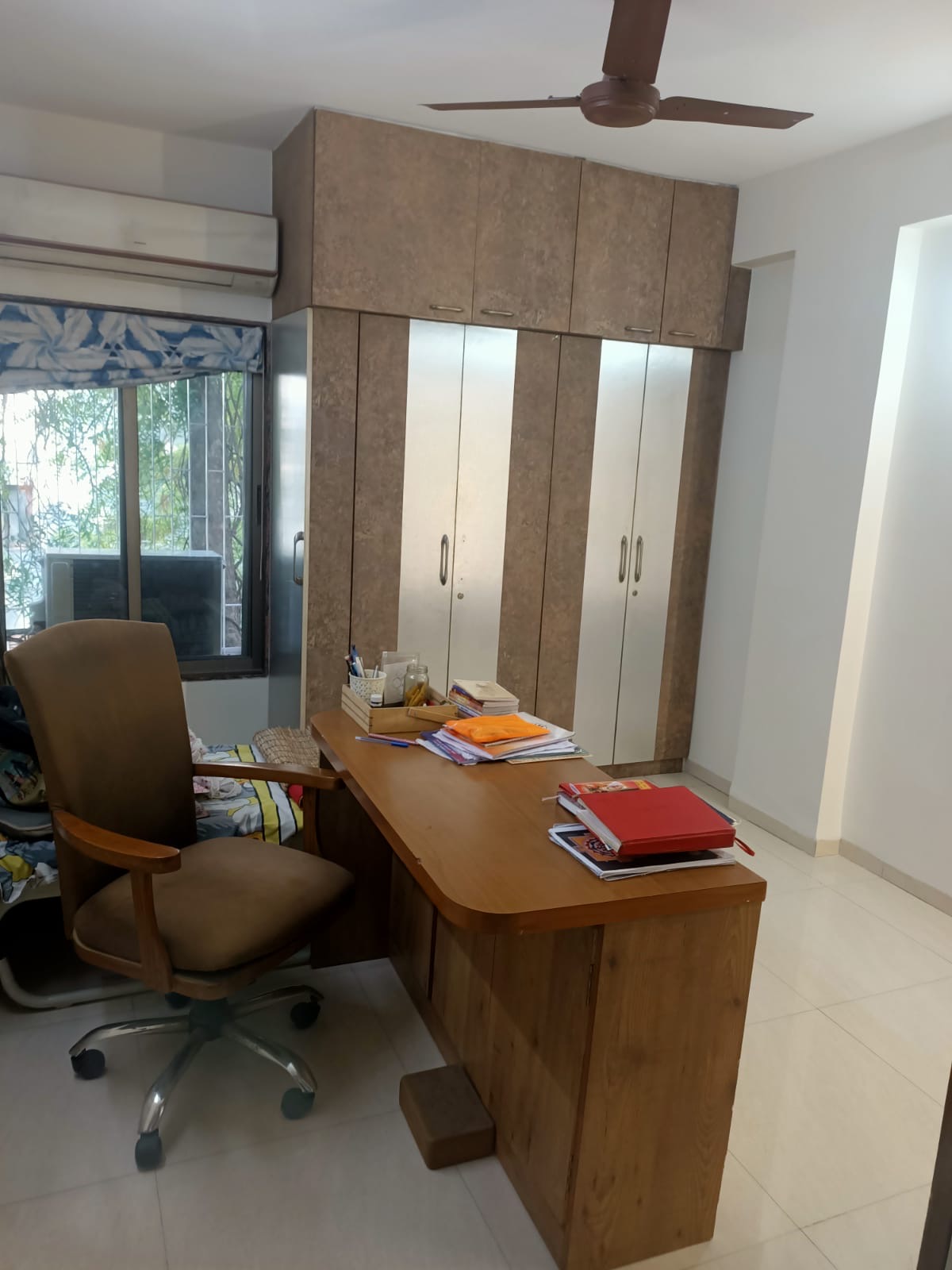 Hiramani Apartment in Vastrapur, Ahmedabad