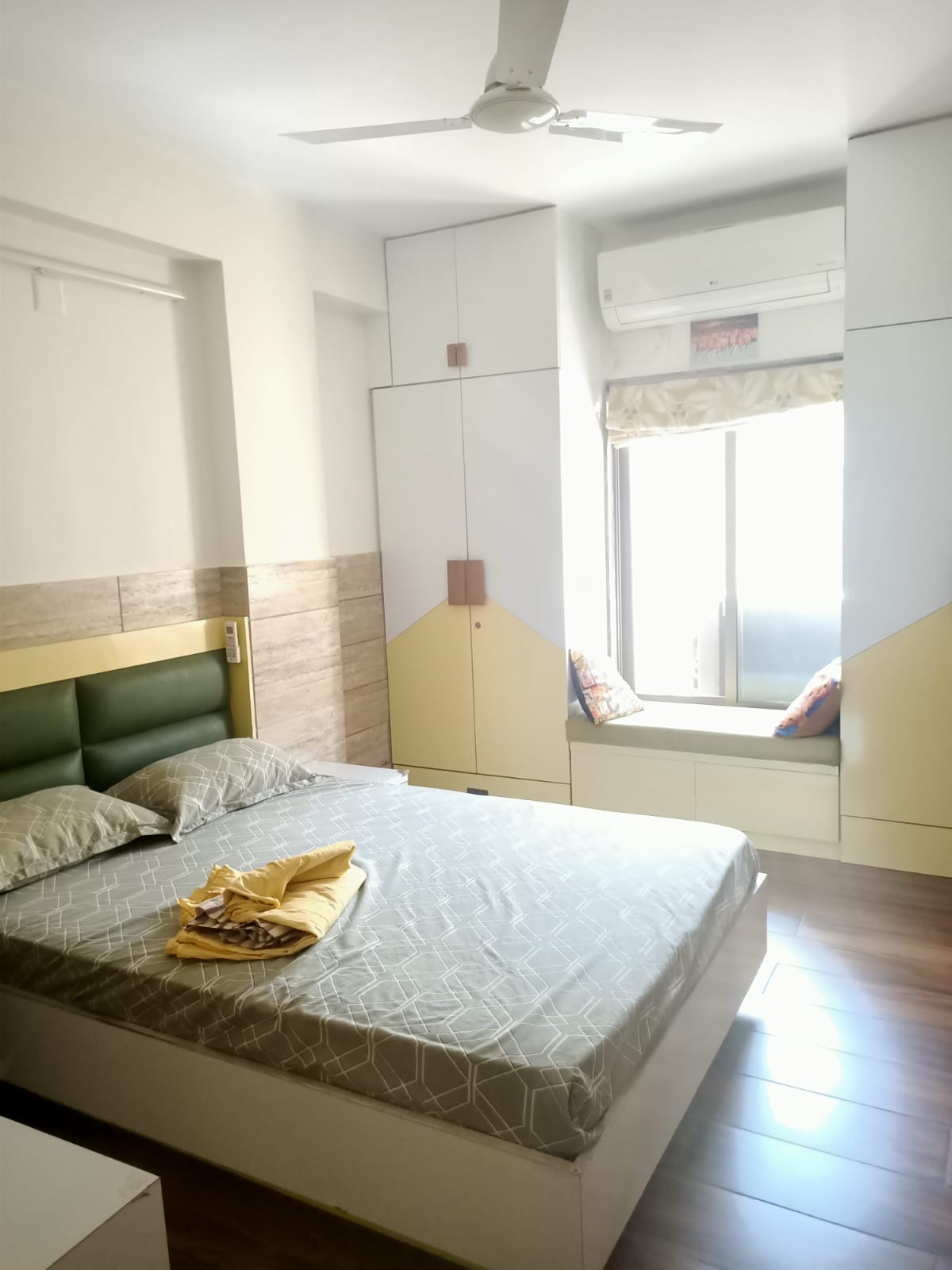 Hiramani Apartment in Vastrapur, Ahmedabad
