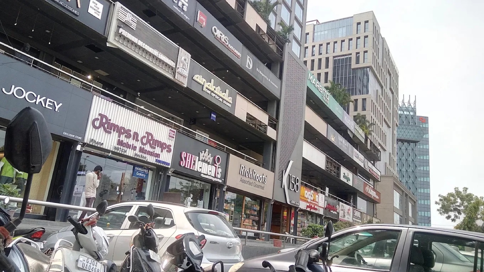 K 158, Bodakdev — commercial property photo