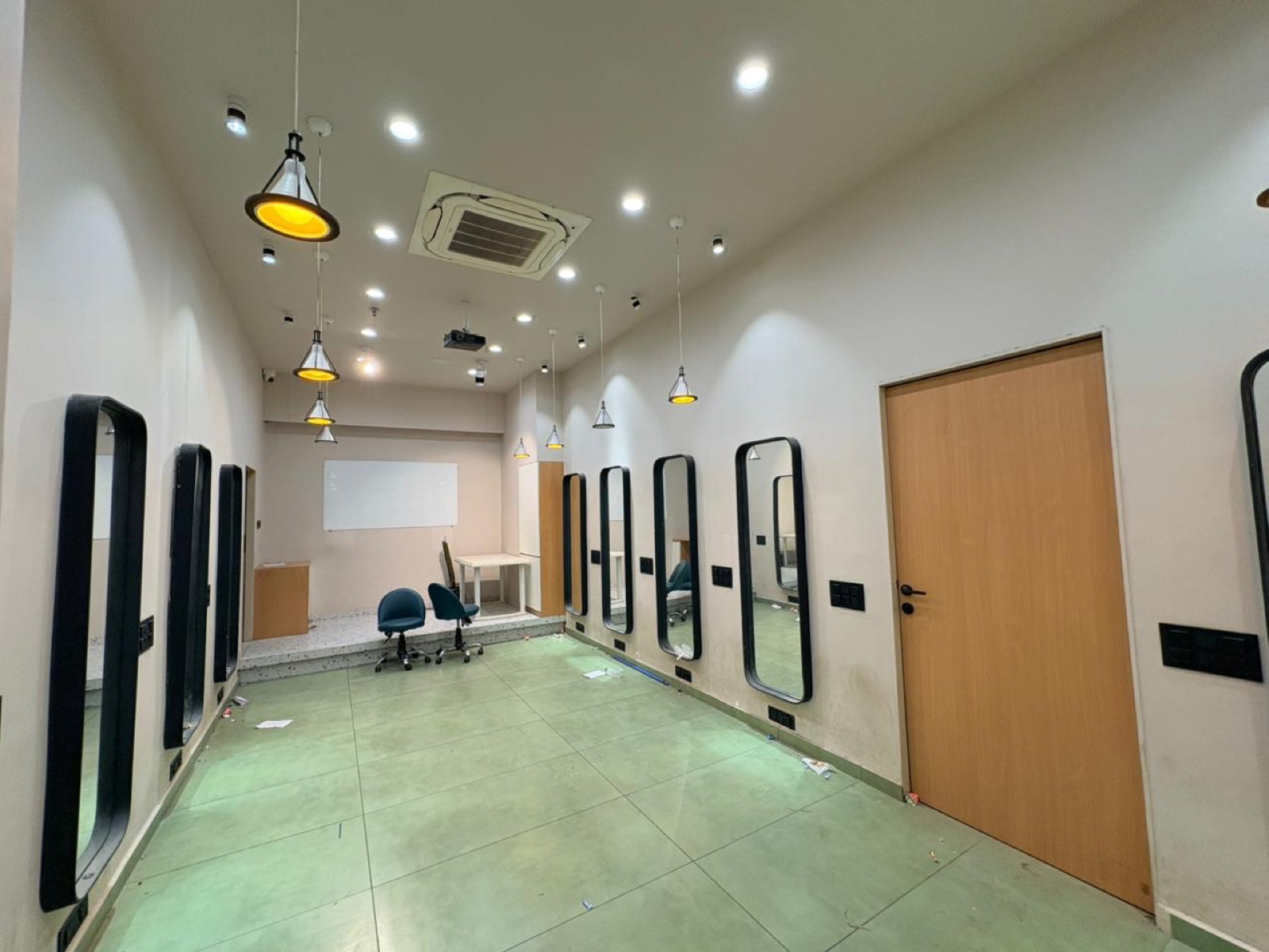 Showroom in Prahlad Nagar, Ahmedabad