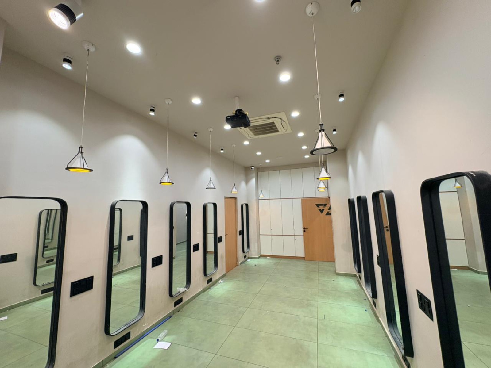 Showroom in Prahlad Nagar, Ahmedabad