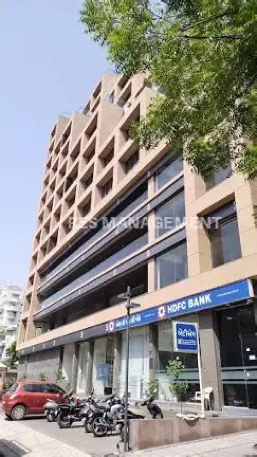 Pre-leased bank branch, Vastrapur — showroom photo