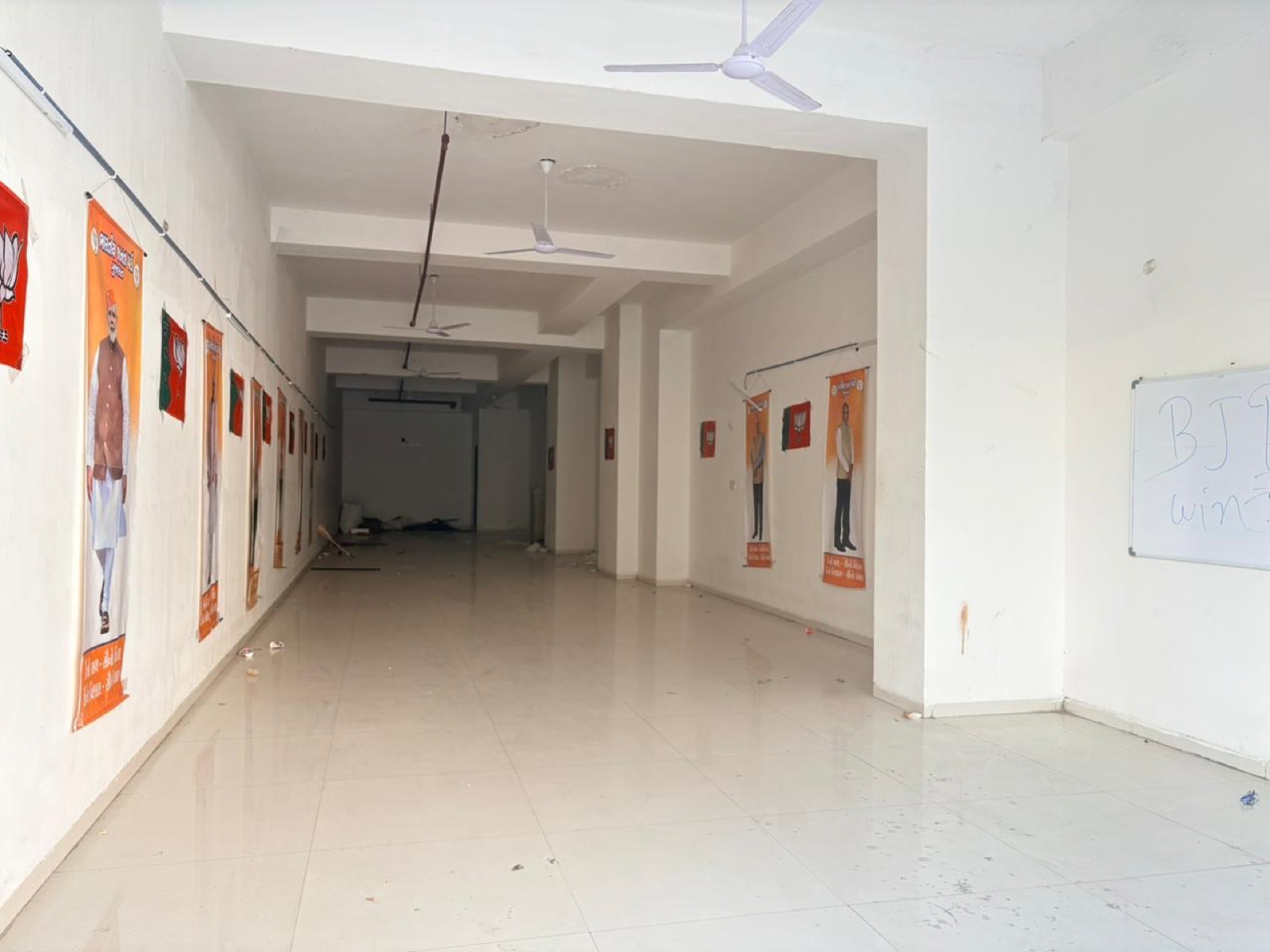 Ratnanjali Square in Satellite, Ahmedabad