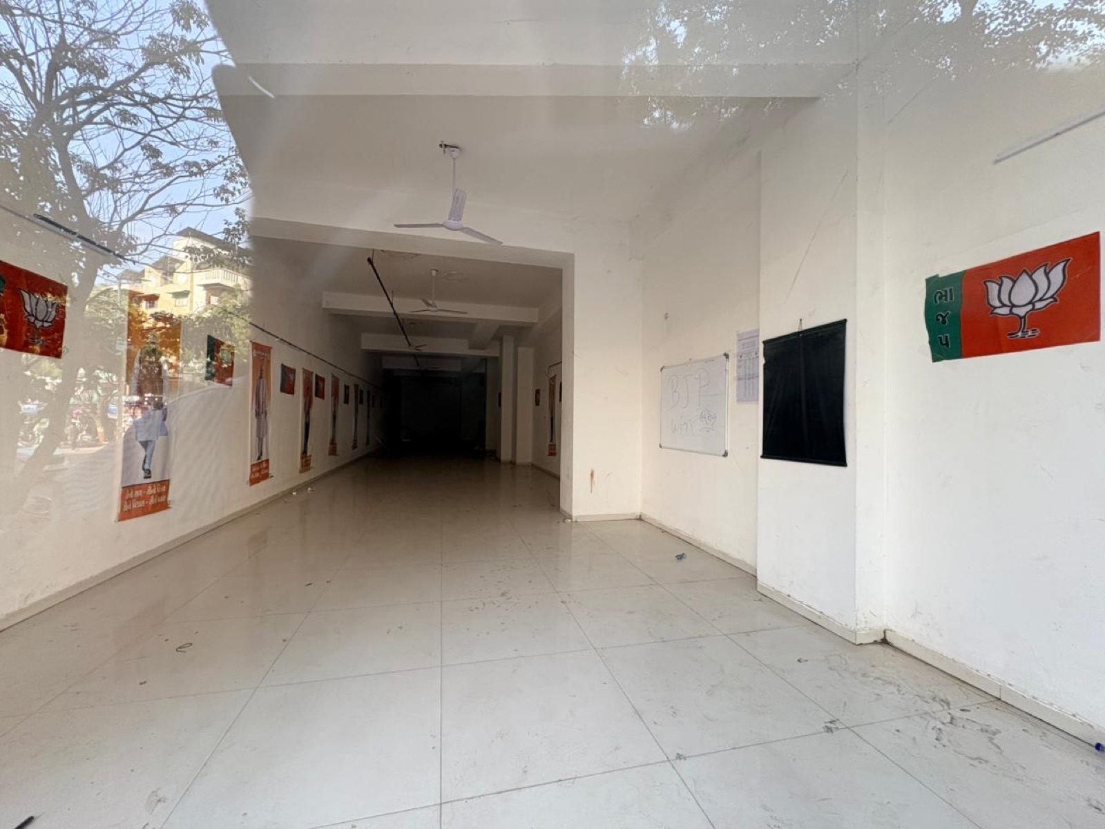 Ratnanjali Square in Satellite, Ahmedabad