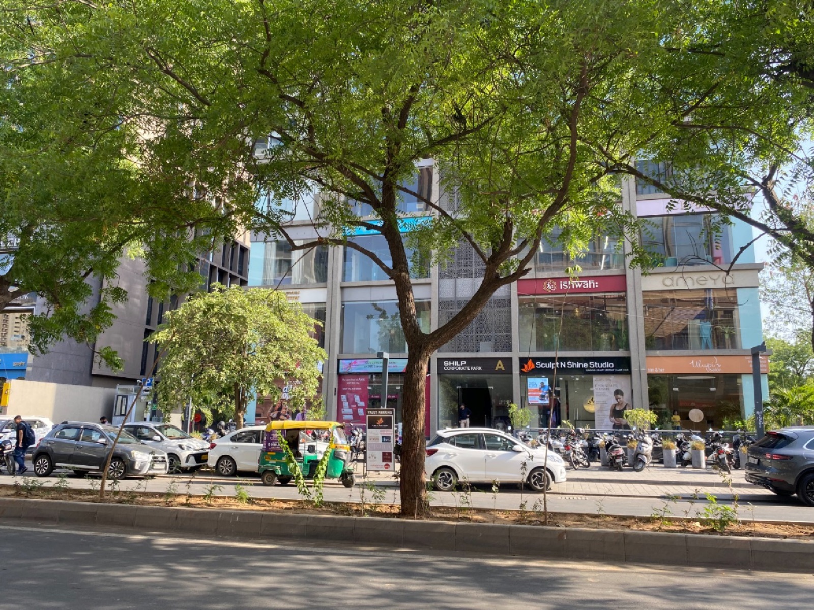 Salister in Bodakdev, Ahmedabad