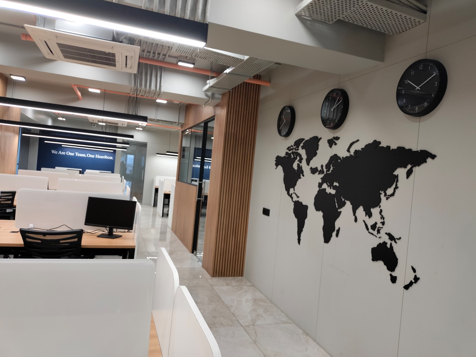 Sankalp Square 3A office in Bodakdev, Ahmedabad