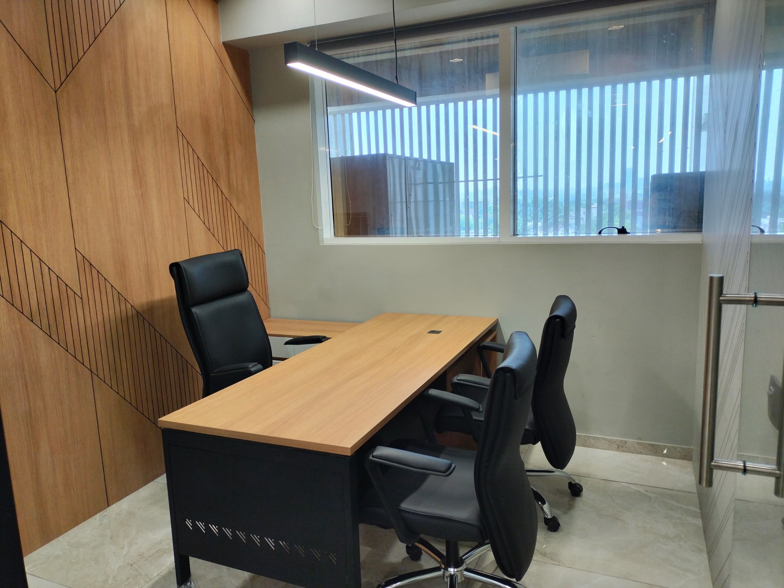 Sankalp Square 3A office in Bodakdev, Ahmedabad