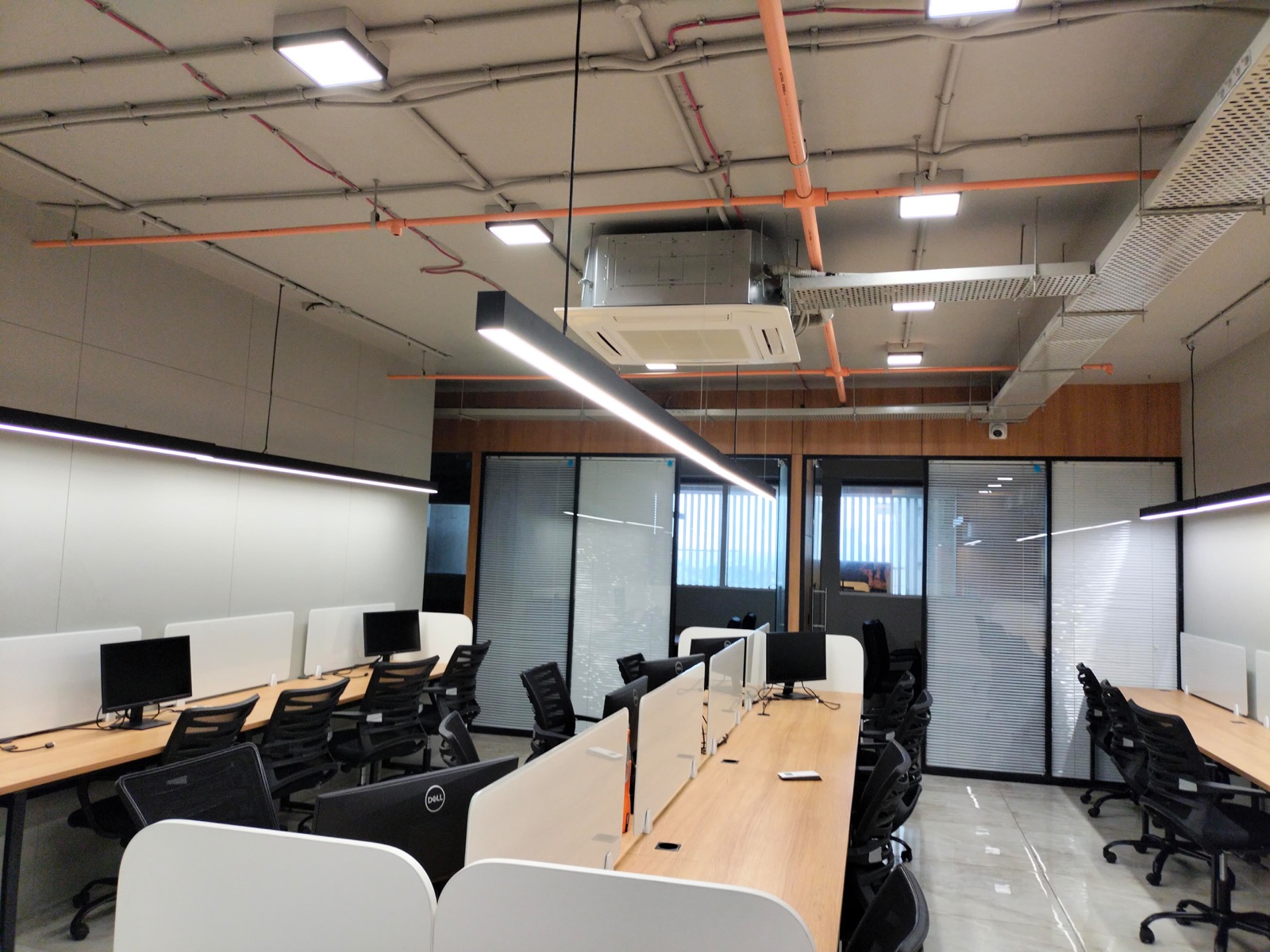 Sankalp Square 3A office in Bodakdev, Ahmedabad