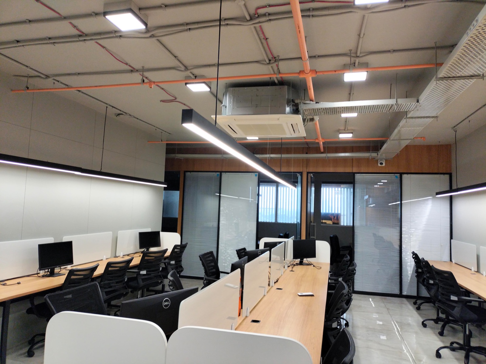 Sankalp Square 3A office in Bodakdev, Ahmedabad