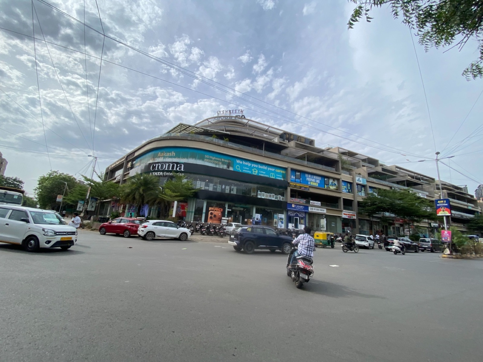 Shreeya Amalga showroom in Thaltej, Ahmedabad