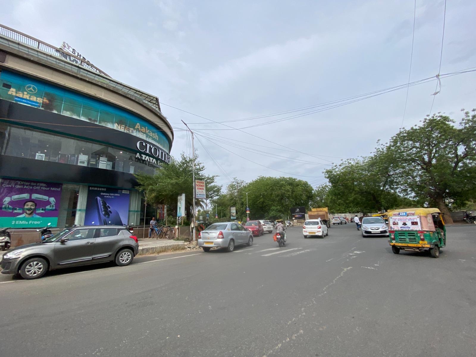 Shreeya Amalga, Thaltej — commercial property photo