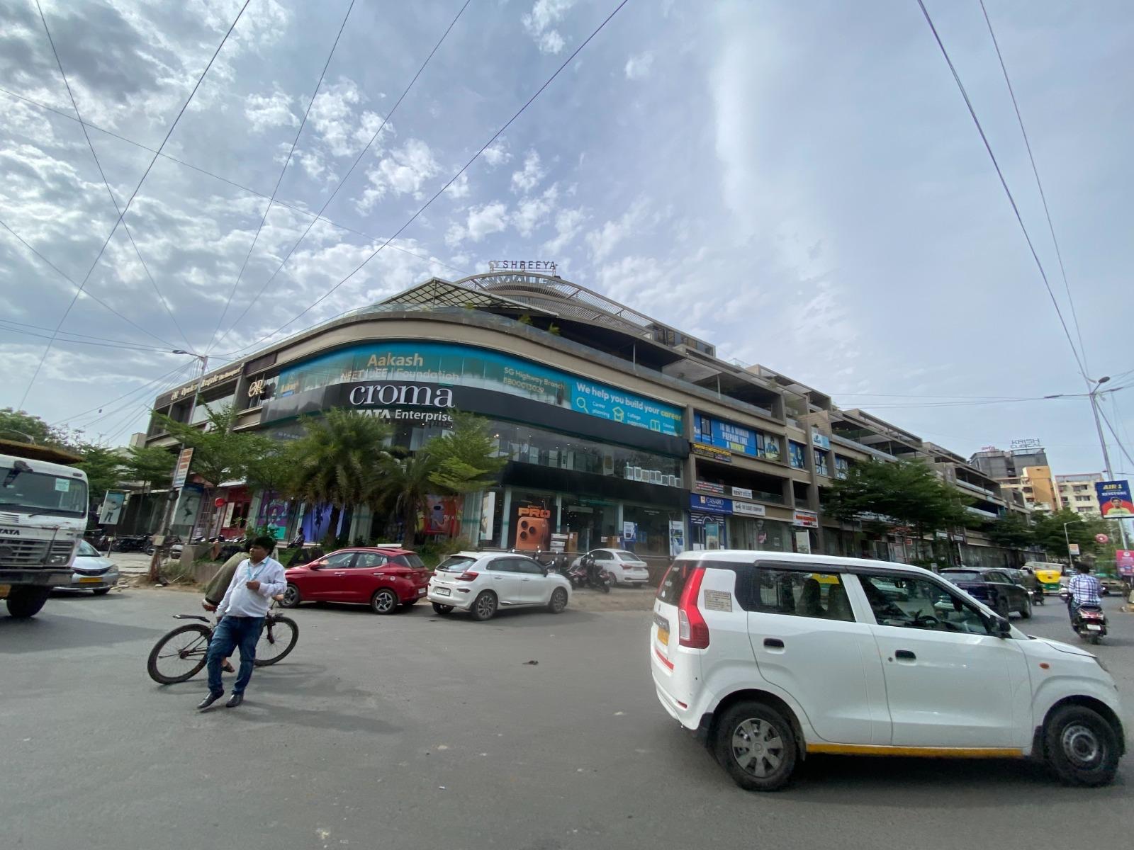 Shreeya Amalga, Thaltej — commercial property photo