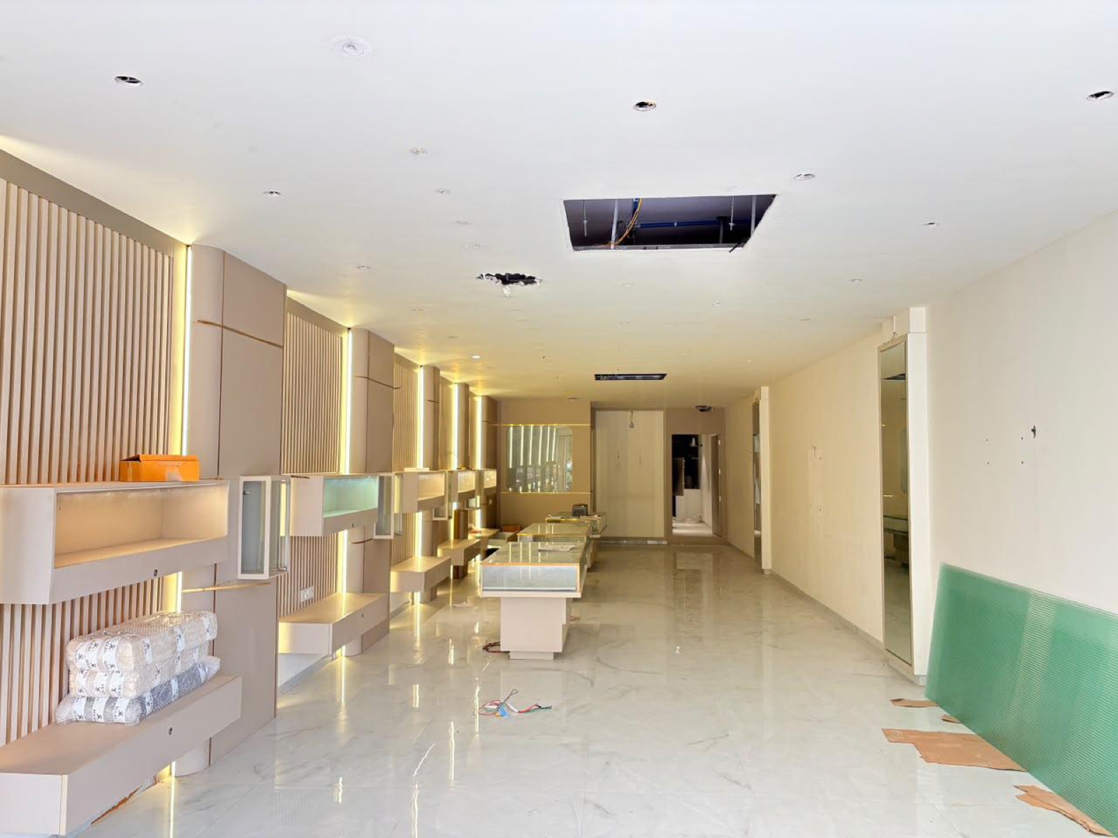 Sigma Icon 2, Shyamal — commercial property photo