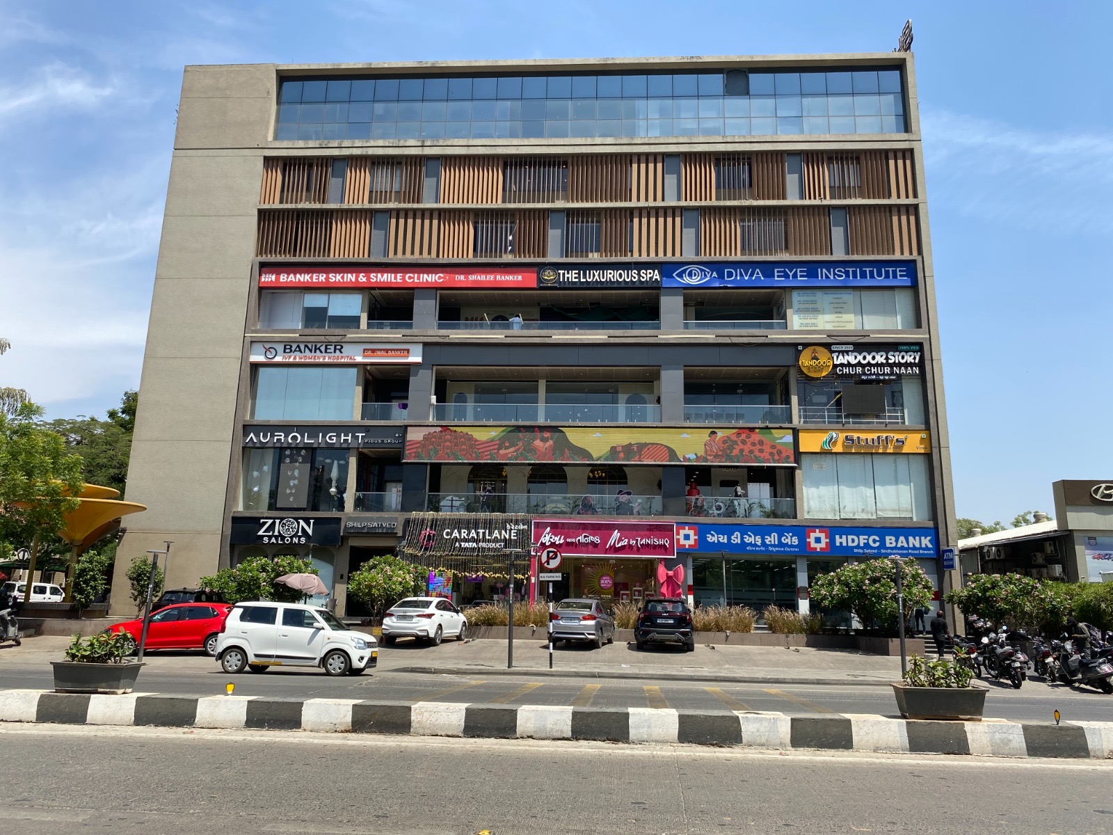 Showroom showroom in Bodakdev, Ahmedabad