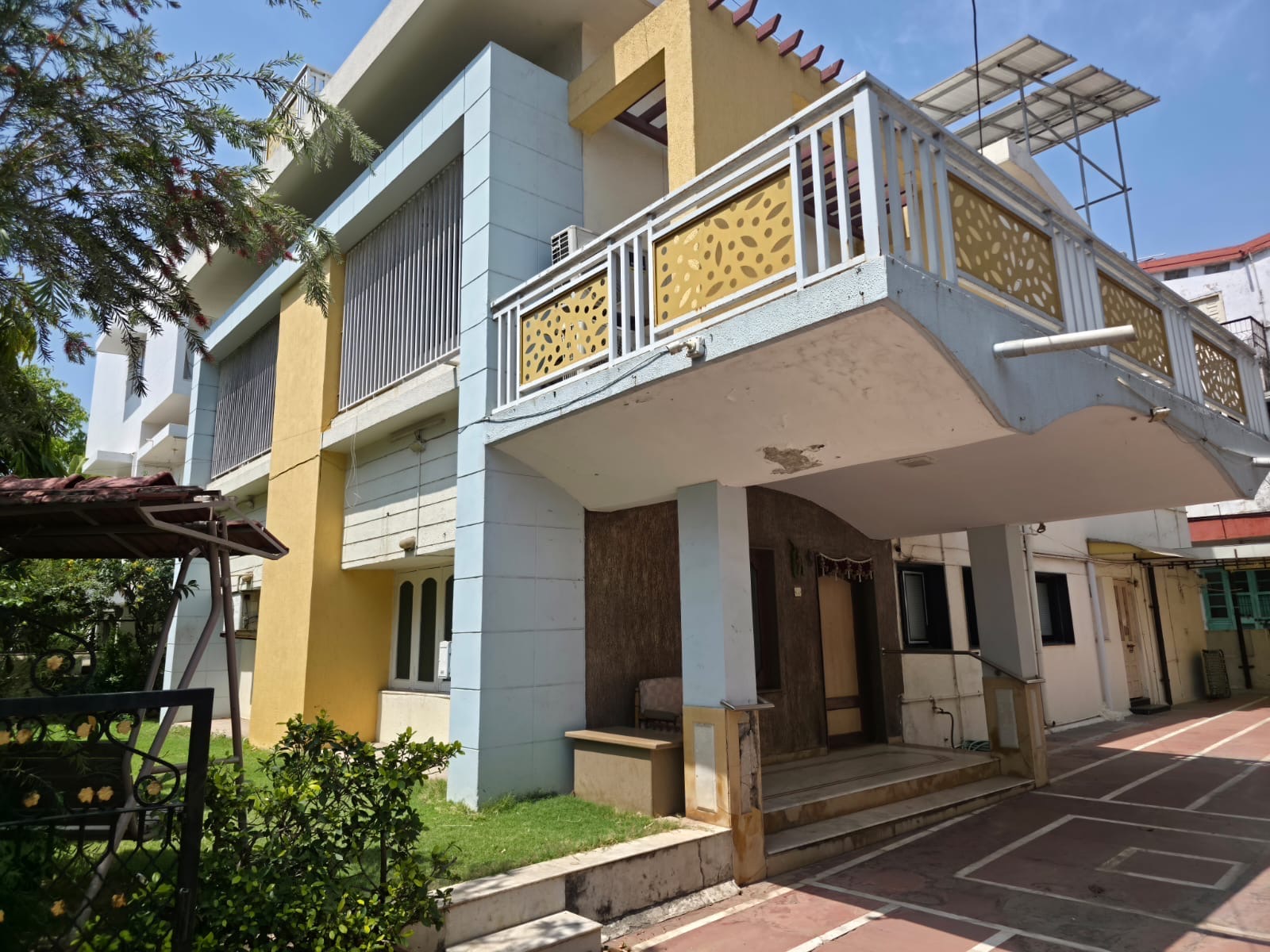 Walkeshwar Society in Ambawadi, Ahmedabad