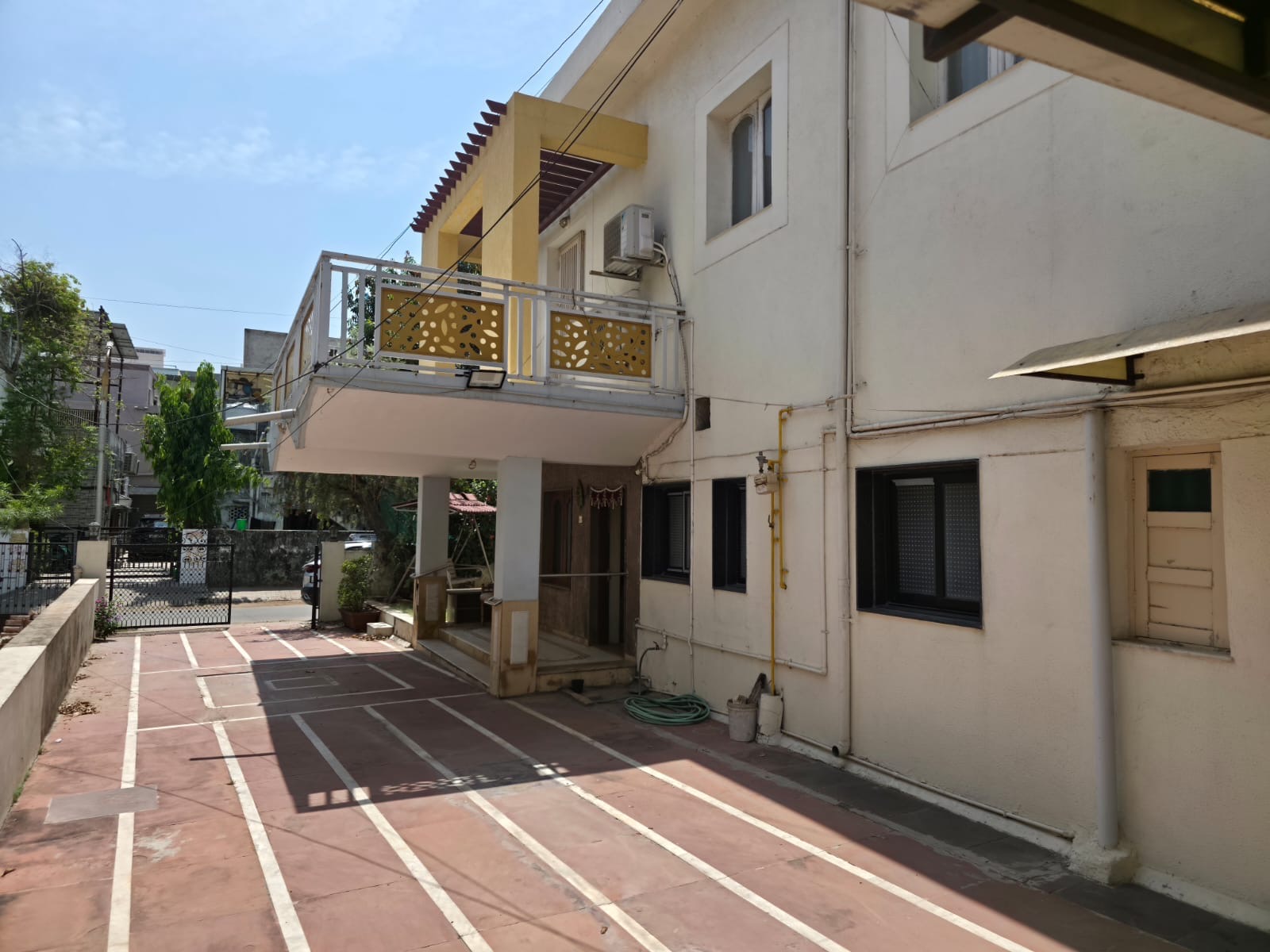 Walkeshwar Society in Ambawadi, Ahmedabad