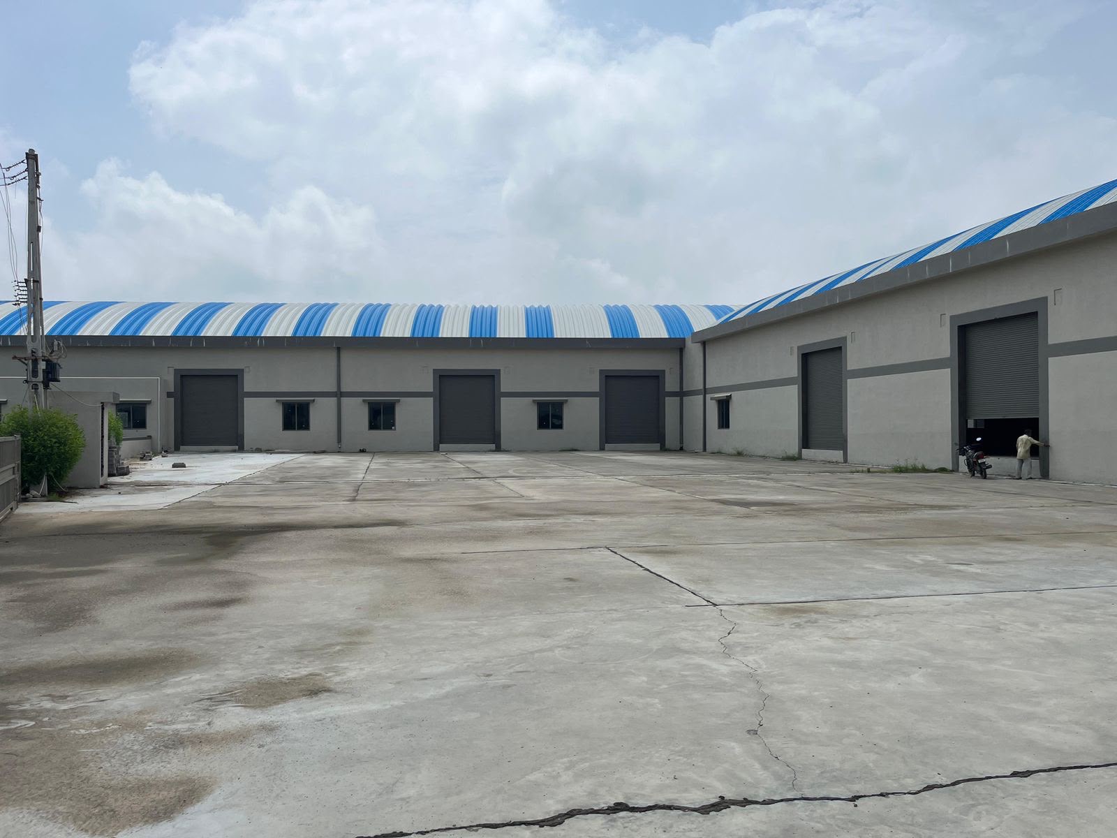Warehouse in Aslali, Ahmedabad — exterior view
