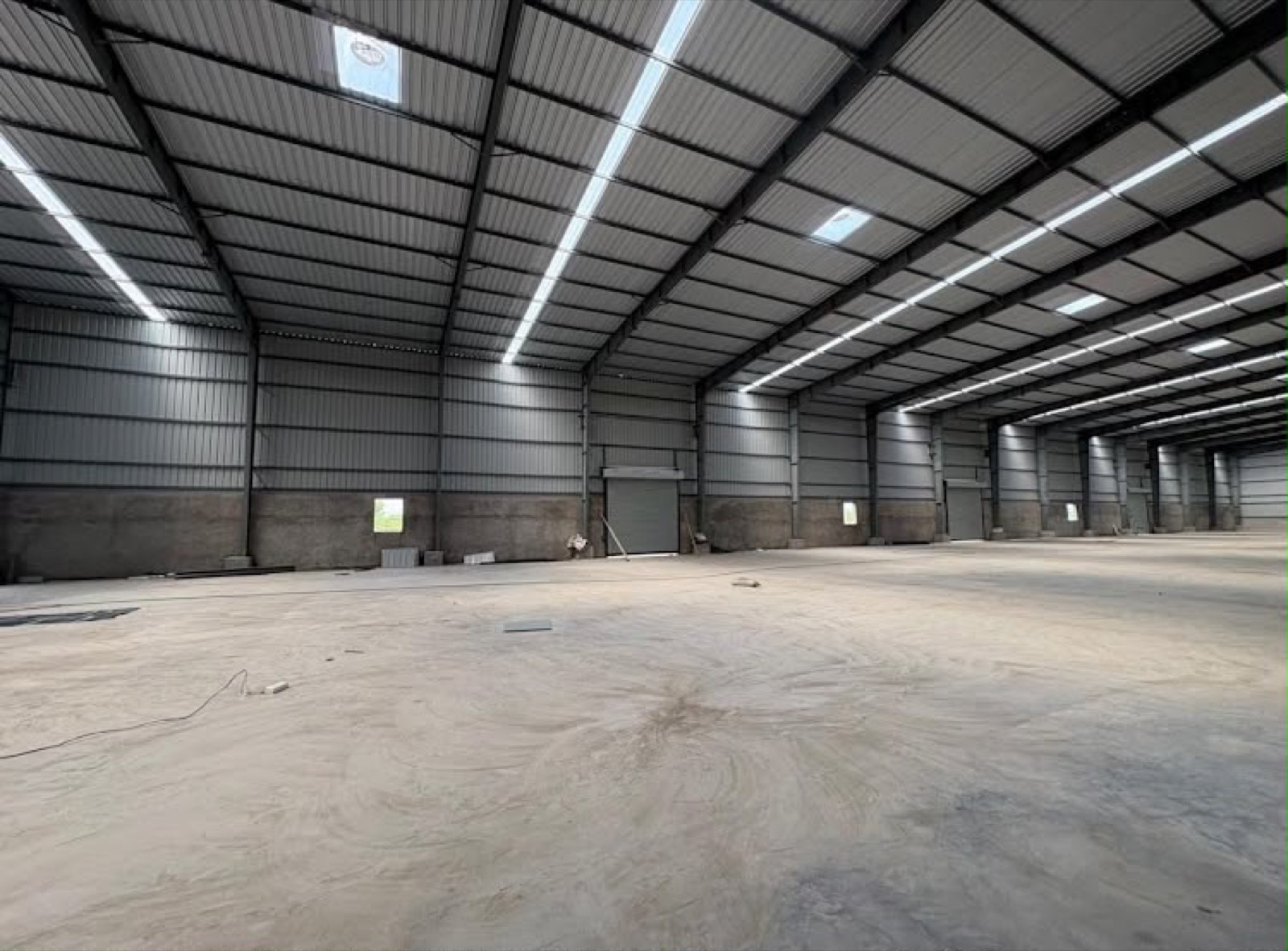 Warehouse in Kanera, Ahmedabad — interior view