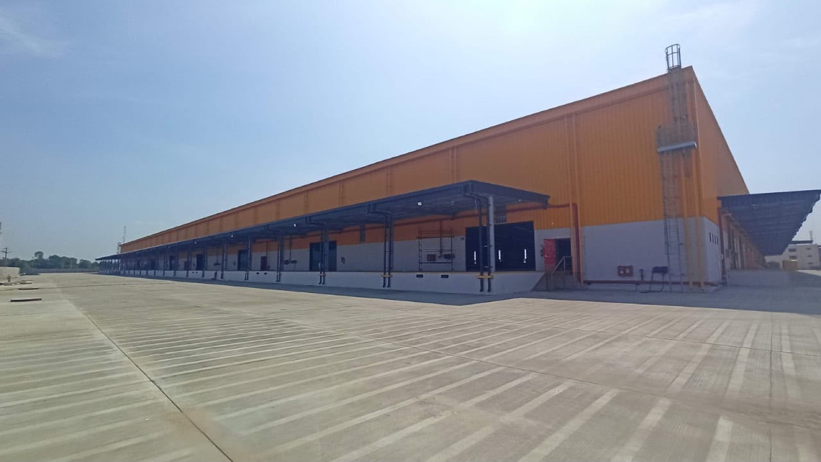 Warehouse in Kheda, Ahmedabad — exterior view