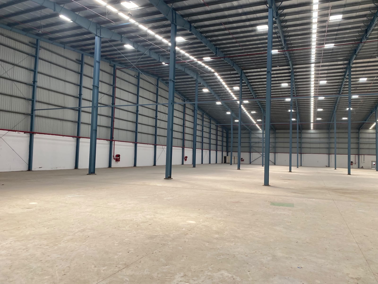 Warehouse in Vasai, Ahmedabad — interior view